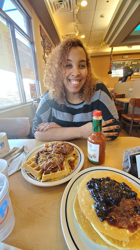 Shopping Mall «Central Plaza Shopping Center», reviews and photos, 2550 Central Park Ave, Yonkers, NY 10710, USA