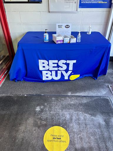 Electronics Store «Best Buy», reviews and photos, 2452 E Springs Dr, Madison, WI 53704, USA