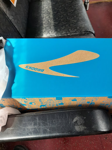 Shoe Store «Wide Shoes Only», reviews and photos, 203 Airport Way, Renton, WA 98057, USA