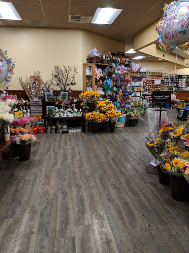 Grocery Store «Safeway», reviews and photos, 5720 Nave Dr, Novato, CA 94949, USA