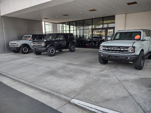 Car Dealer «Tuttle-Click Ford Lincoln», reviews and photos, 43 Auto Center Dr, Irvine, CA 92618, USA