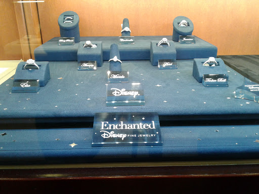 Jewelry Store «Zales - The Diamond Store», reviews and photos, 2018 Burnsville Center, Burnsville, MN 55306, USA