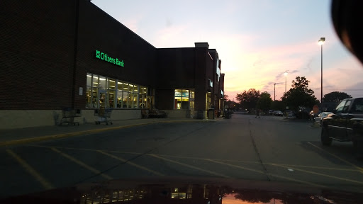 Grocery Store «Kroger», reviews and photos, 7000 Monroe Blvd, Taylor, MI 48180, USA