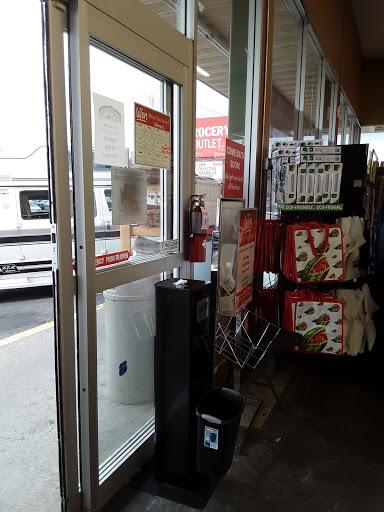 Grocery Store «Grocery Outlet Bargain Market», reviews and photos, 920 Ocean Beach Hwy, Longview, WA 98632, USA