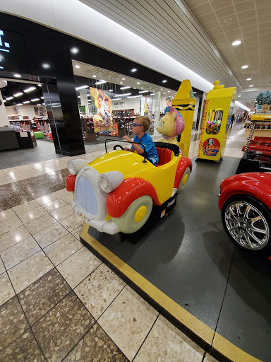 Shopping Mall «Oakwood Mall», reviews and photos, 4800 Golf Rd, Eau Claire, WI 54701, USA