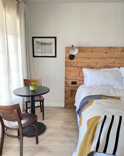 Triangle Motel image
