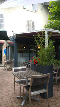 Atmosphère du Restaurant Café les Acacias à Villefranche-sur-Saône - n°2