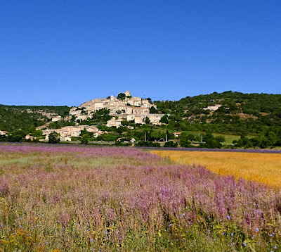 Simiane-la-Rotonde à Simiane-la-Rotonde