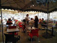 Atmosphère du Restaurant Café Beau Rivage à Marseille - n°7