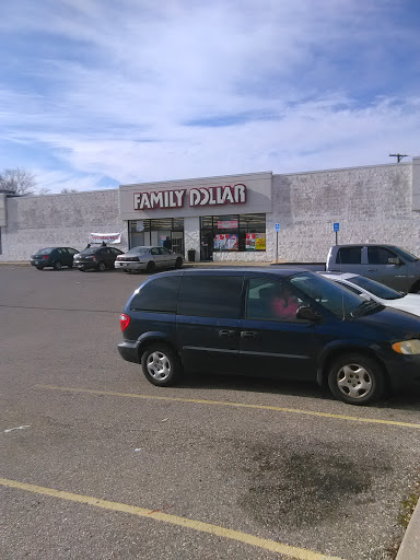 Dollar Store «FAMILY DOLLAR», reviews and photos, 254 Southbound Gratiot Ave, Mt Clemens, MI 48043, USA