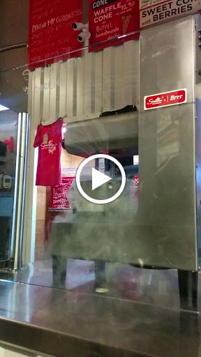 Ice Cream Shop «Smitten Ice Cream», reviews and photos, 5800 College Ave, Oakland, CA 94618, USA