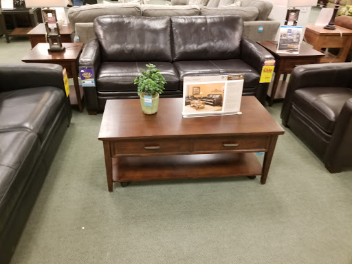 Furniture Store «Raymour & Flanigan Furniture and Mattress Store», reviews and photos, 66-26 Metropolitan Ave #730, Middle Village, NY 11379, USA