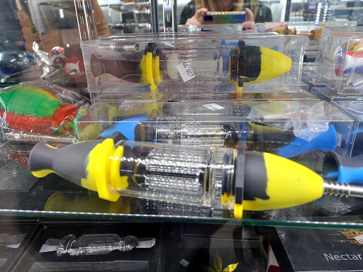 Harbor Smoke Shop