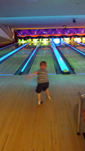 Bowling Alley «Bowlmor Green Brook», reviews and photos, 380 US-22, Green Brook Township, NJ 08812, USA