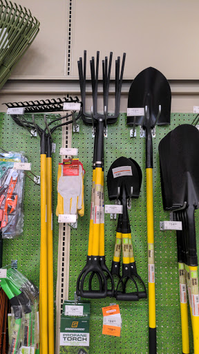 Hardware Store «Harbor Freight Tools», reviews and photos, 20 Carmans Rd, Massapequa, NY 11758, USA