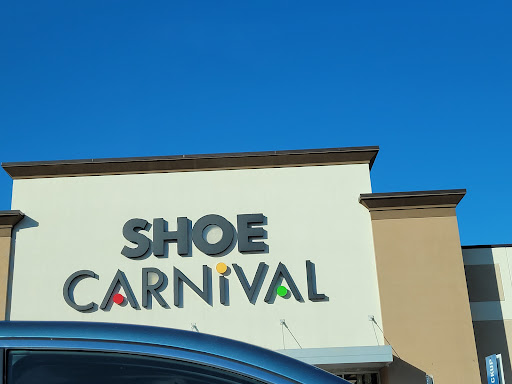 Shoe Carnival, 3200 Laclede Station Rd, Maplewood, MO 63143, USA, 