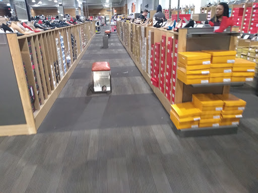 Shoe Store «DSW Designer Shoe Warehouse», reviews and photos, 1 Walden Galleria, Buffalo, NY 14225, USA