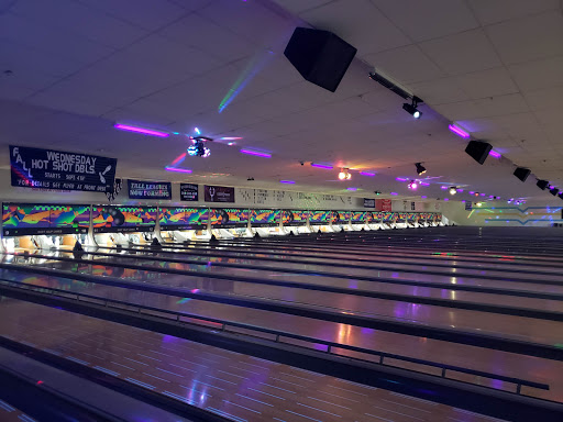 Bowling Alley «East Islip Lanes Inc», reviews and photos, 117 E Main St, East Islip, NY 11730, USA