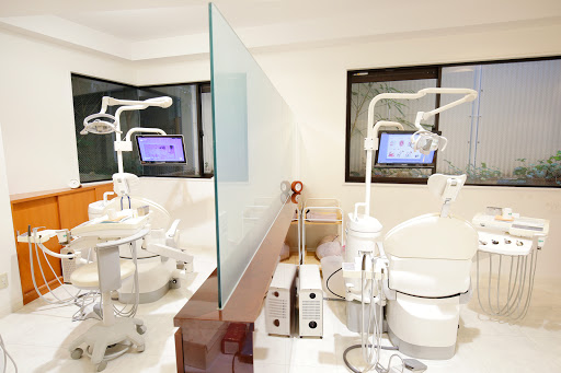 Aoyamadoriomotesando Dental Clinic