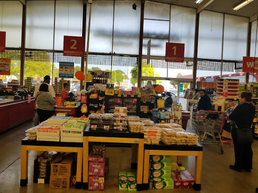 Grocery Store «Grocery Outlet Bargain Market», reviews and photos, 2079 23rd St, San Pablo, CA 94806, USA
