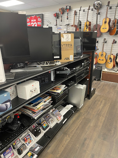 Pawn Shop «E and B Pawnbroker», reviews and photos, 232 W Main St, Moorestown, NJ 08057, USA