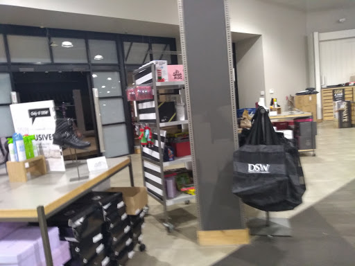 Shoe Store «DSW Designer Shoe Warehouse», reviews and photos, 1 Walden Galleria, Buffalo, NY 14225, USA