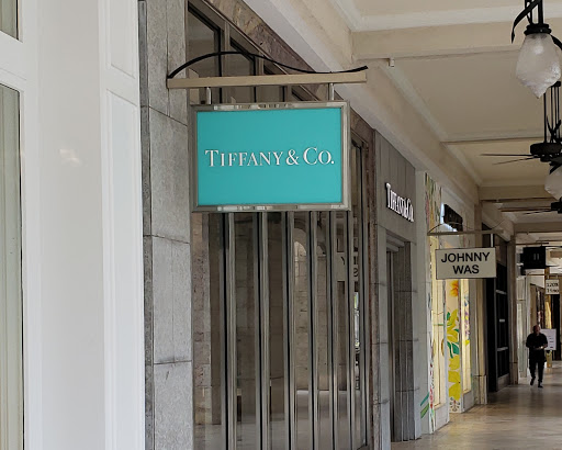 Jewelry Store «Tiffany & Co.», reviews and photos, 342 San Lorenzo Ave, Coral Gables, FL 33146, USA