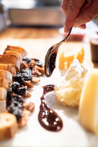 Liquor Store «Lush Wine & Spirits», reviews and photos, 1412 W Chicago Ave, Chicago, IL 60642, USA