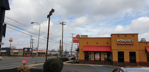 Liquor Store «State Liquor Store», reviews and photos, 2807 S Front St, Philadelphia, PA 19148, USA