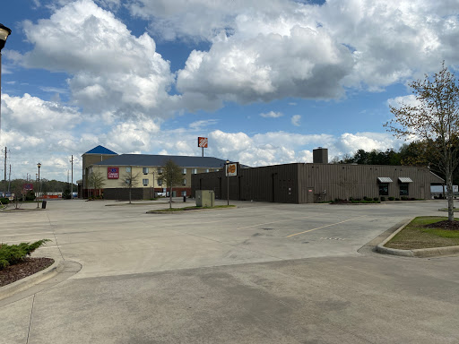 American Restaurant «Cracker Barrel Old Country Store», reviews and photos, 260 Vaughan Ln, Pell City, AL 35125, USA