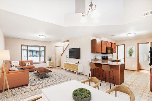 Property Management Company «Lloyd Companies», reviews and photos