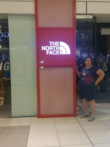 Clothing Store «The North Face», reviews and photos, 8702 Keystone Crossing, Indianapolis, IN 46240, USA
