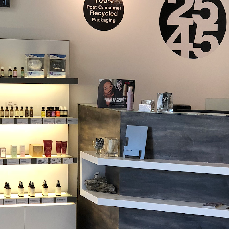 2545 Salon and Spa Gibsons