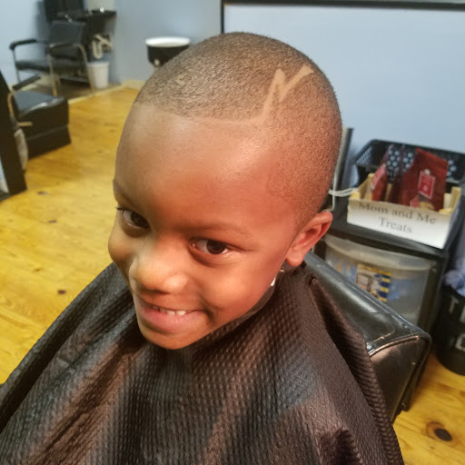 Barber Shop «Praise N Fades Barbershop», reviews and photos, 1119 E Kentucky St, Louisville, KY 40204, USA