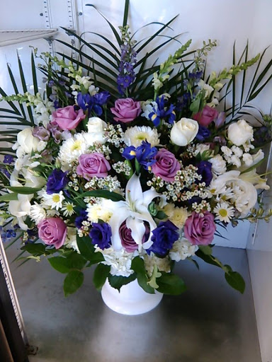 Florist «Forget-Me-Not Florist», reviews and photos, 1083 Park Ave, Cranston, RI 02910, USA