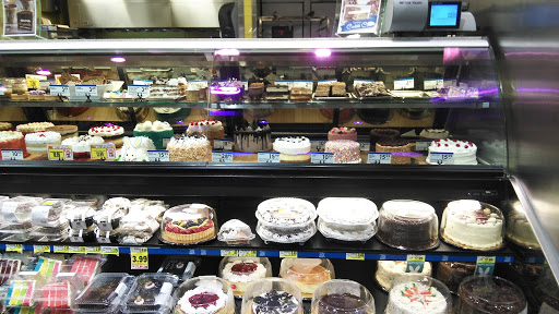 Grocery Store «Harris Teeter», reviews and photos, 8200 Crestwood Heights Dr, McLean, VA 22102, USA