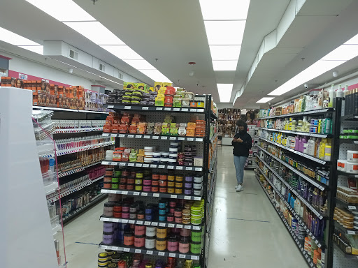 Beauty Supply Store «BSW BEAUTY SUPPLY MATTAPAN», reviews and photos, 1595 Blue Hill Avenue, Mattapan, MA 02126, USA