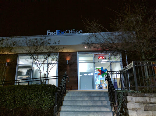 Print Shop «FedEx Office Print & Ship Center», reviews and photos, 1439 Reisterstown Rd, Pikesville, MD 21208, USA