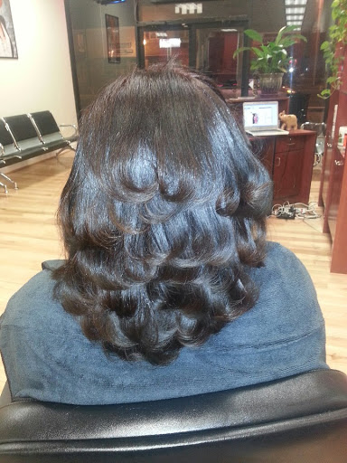 Beauty Salon «J J Dominican Beauty Salon», reviews and photos, 423 Eastern Blvd, Essex, MD 21221, USA