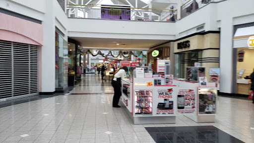 Shopping Mall «Lincolnwood Town Center», reviews and photos, 3333 Touhy Ave, Lincolnwood, IL 60712, USA