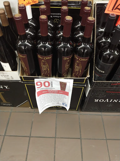 Liquor Store «Davis Liquor Outlet», reviews and photos, 1406 N Waco Ave, Wichita, KS 67203, USA