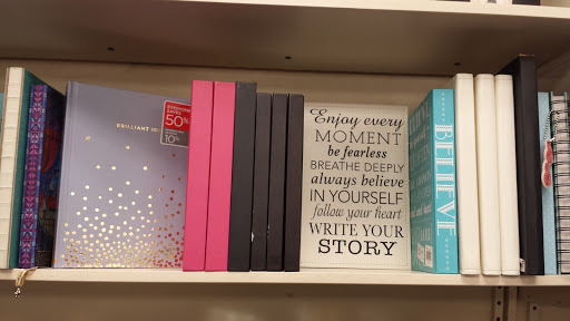 Shopping Mall «Forest Mall», reviews and photos, 835 W Johnson St, Fond du Lac, WI 54935, USA