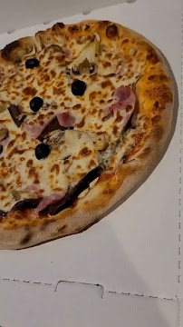 Plats et boissons du Pizzeria Pizza Azzurro à Heyrieux - n°13