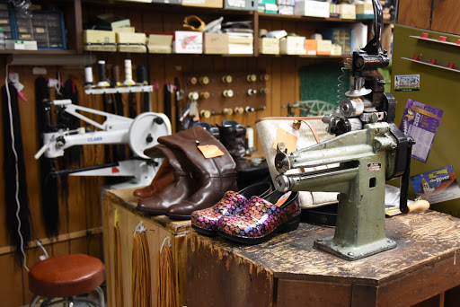 Shoe Store «Burkhartzmeyer Shoes», reviews and photos, 128 Central Ave N, Faribault, MN 55021, USA