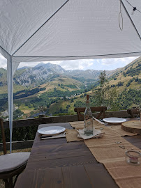 Atmosphère du Restaurant L'Oule Rouge à Saint-Jean-d'Arves - n°5