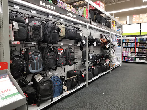 Office Supply Store «Staples», reviews and photos, 4940 O St, Lincoln, NE 68510, USA