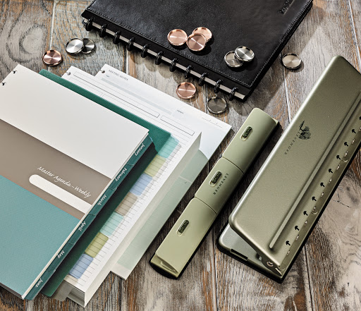 Stationery Store «Levenger», reviews and photos, 111 N State St, Chicago, IL 60602, USA