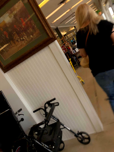 Thrift Store «St Vincent De Paul Society», reviews and photos, 5236 Cedar St, Bellaire, TX 77401, USA