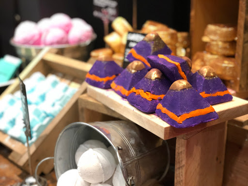 Cosmetics Store «Lush», reviews and photos, 708 NW 23rd Ave, Portland, OR 97210, USA