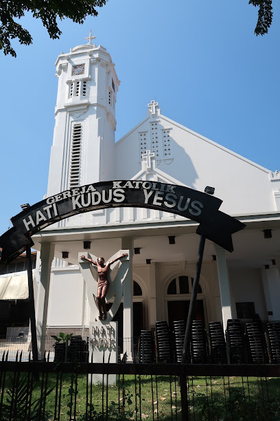 Gereja Katolik Hati Kudus Yesus Surabaya